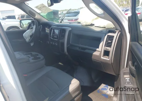 2019 Ram 1500 Classic Tradesman z USA, uszkodzony, nr VIN 3C6RR6KGXKG686743